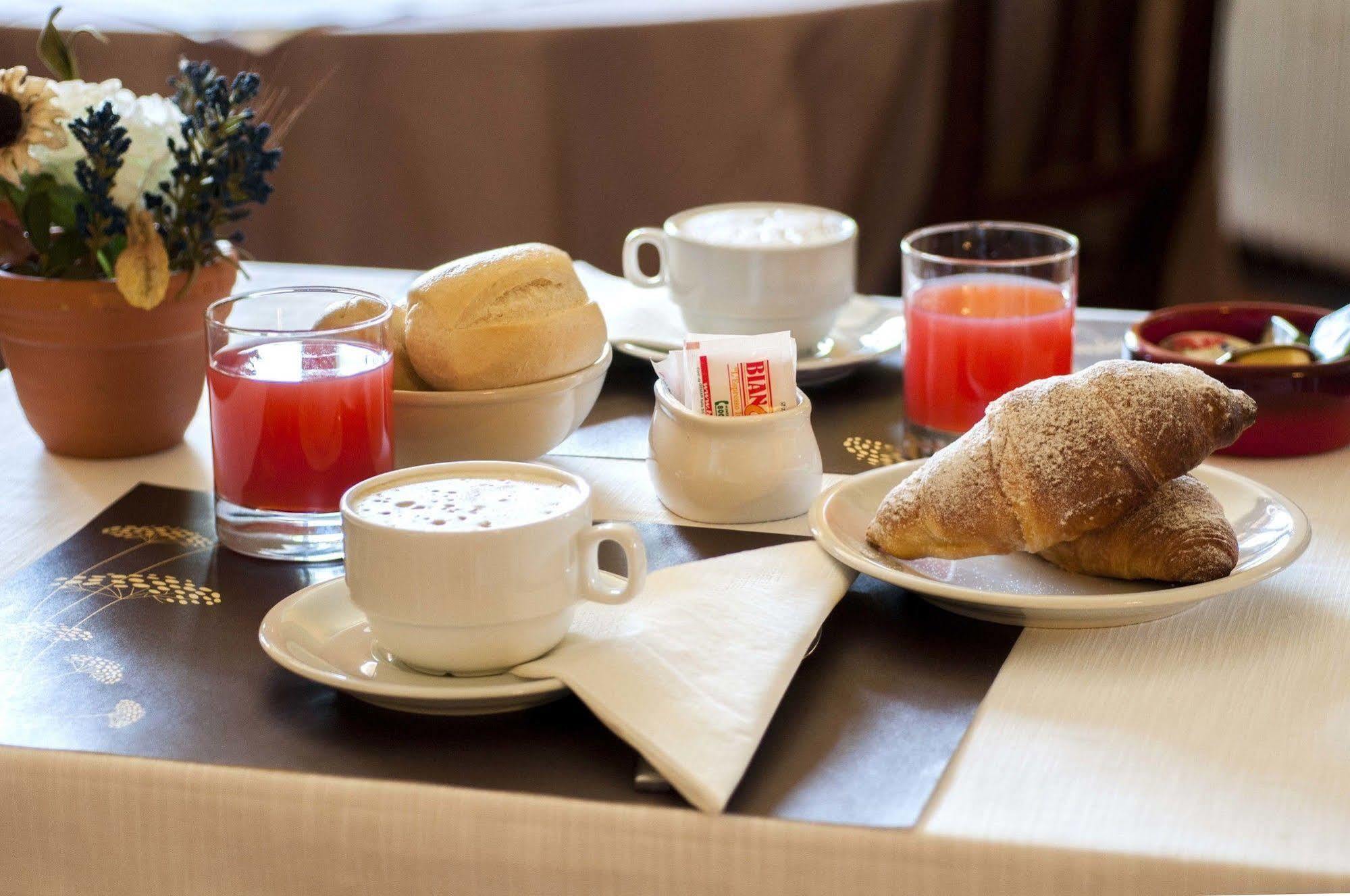 Hotel Villa Maria Luigia Фраскати Екстериор снимка