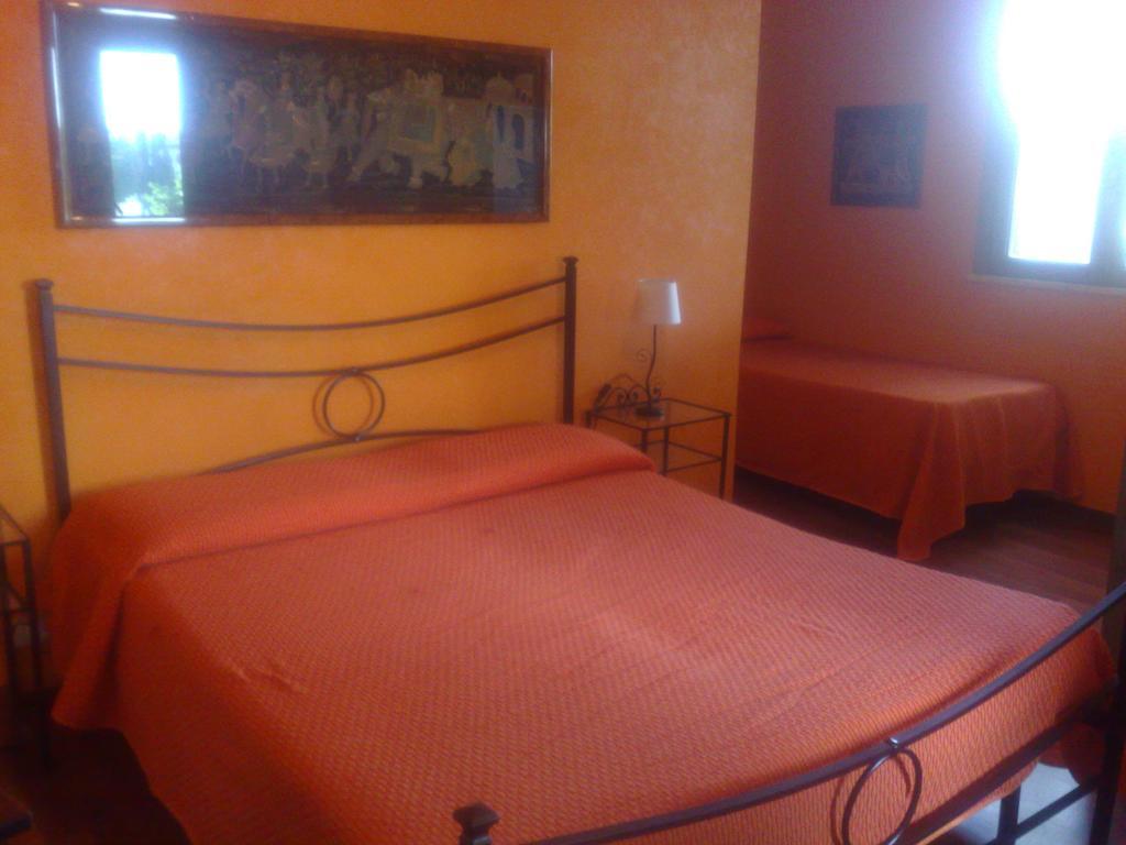 Hotel Villa Maria Luigia Фраскати Стая снимка